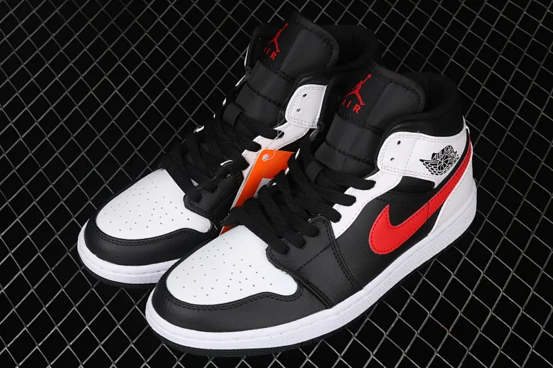 All categories Air Jordan Jordan series basketball shoes Air Jordan 1 Mid Air Jordan 1 Mid AJ1 Joe 1 black and white red hook Zhongbang basketball shoes 554724-075